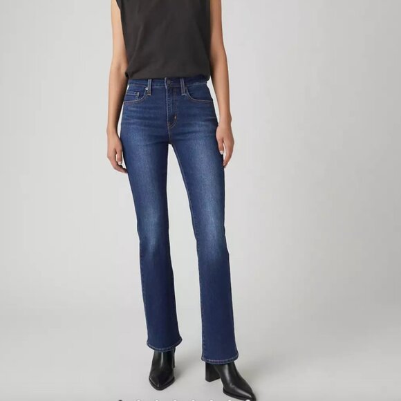 Levi's 725 High Rise Bootcut Women's Jeans Blue Wash Dark Ingigo Sz.30 - Picture 1 of 12